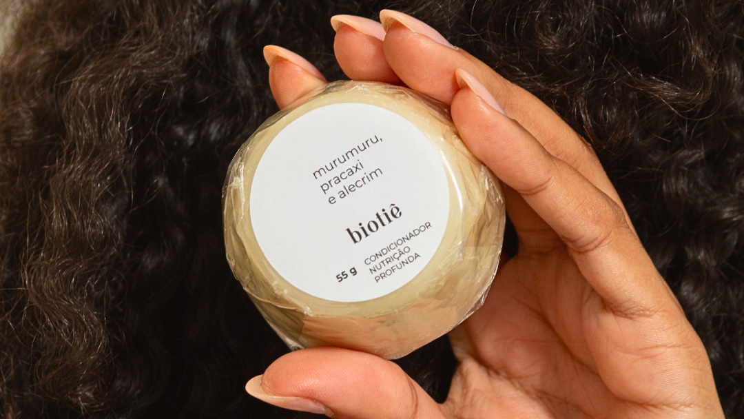 fotografia do produto xampu em barra natural purificante da Biotiê