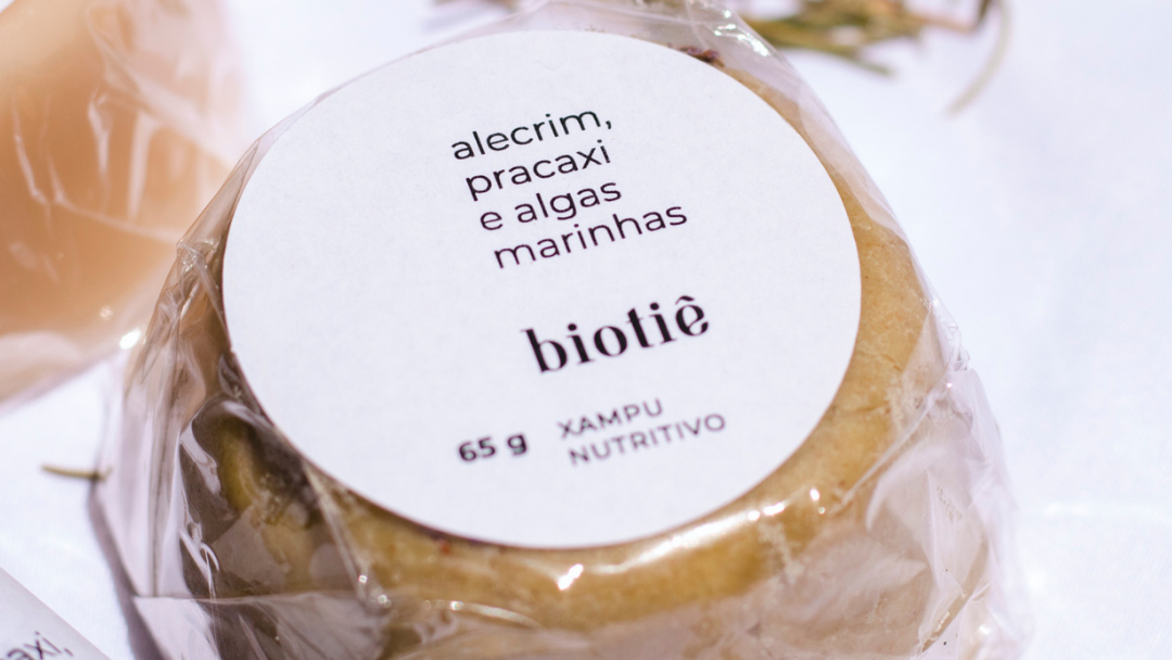 fotografia do produto xampu em barra natural purificante da Biotiê